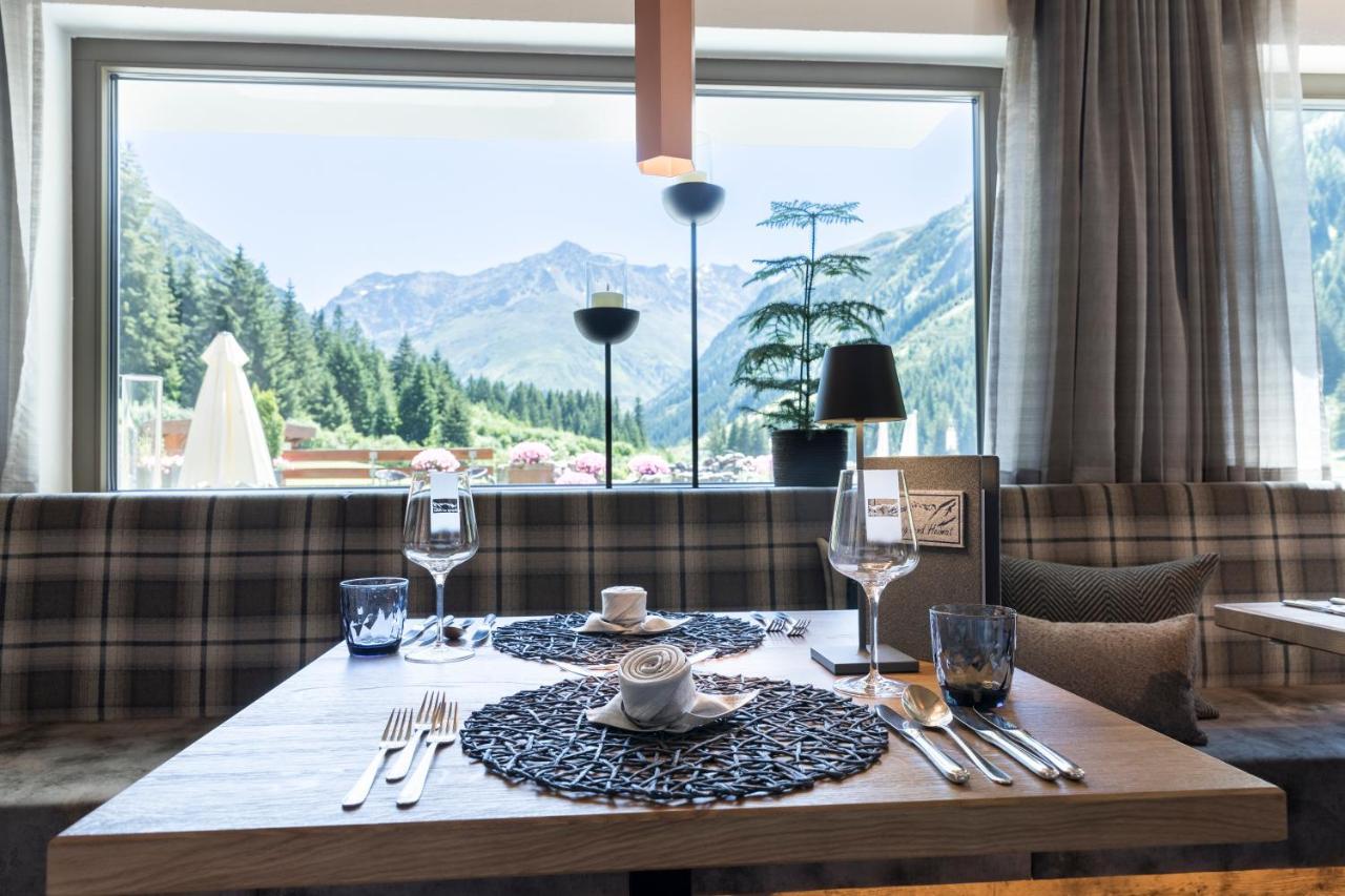 Hotel Sonnblick Sankt Leonhard im Pitztal Exterior photo